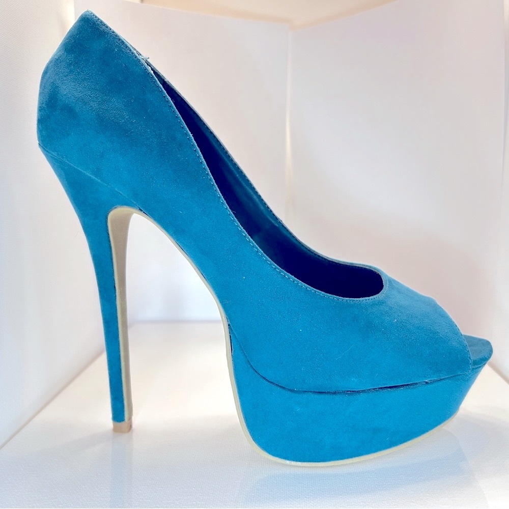 Wild Diva Teal Suede Heels